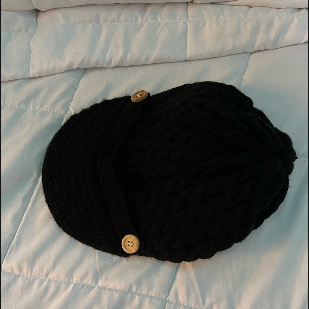 Black Brimmed Beanie